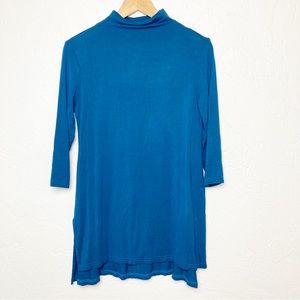 Michael stars teal mock neck tunic
